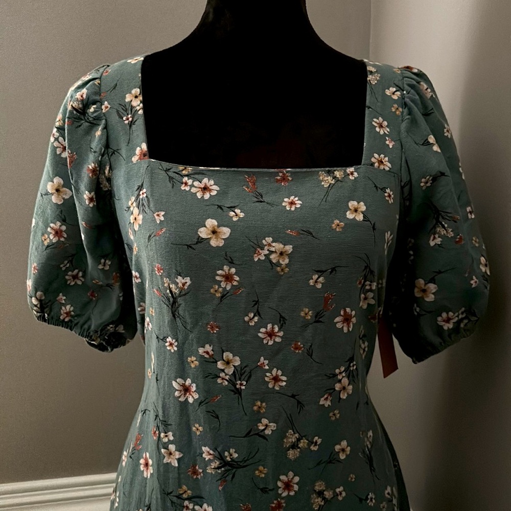 Just Found Floral Sage Green Cottage-core midi dress. NWT 🌿 - Picture 4 of 11